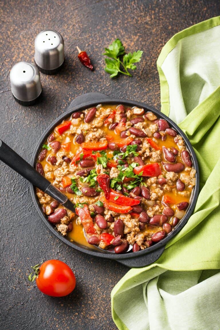 Traditional Mexican dish chili con carne